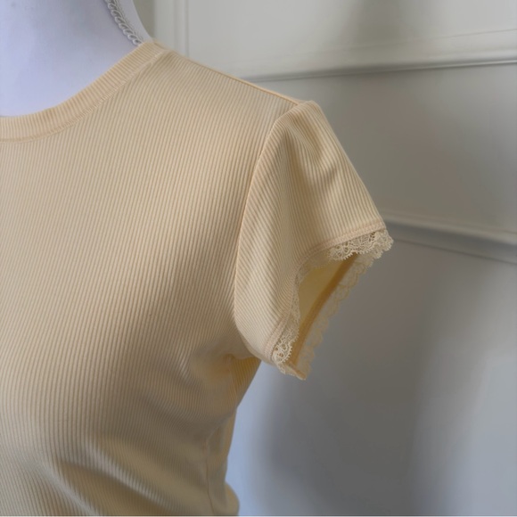 NWT! Skims Soft Lounge Lace T-Shirt in Butter - Picture 4 of 8